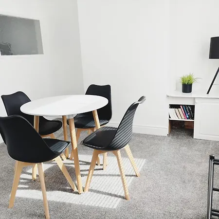 Wordsworth House By Sapphire -near To Bae Systems *